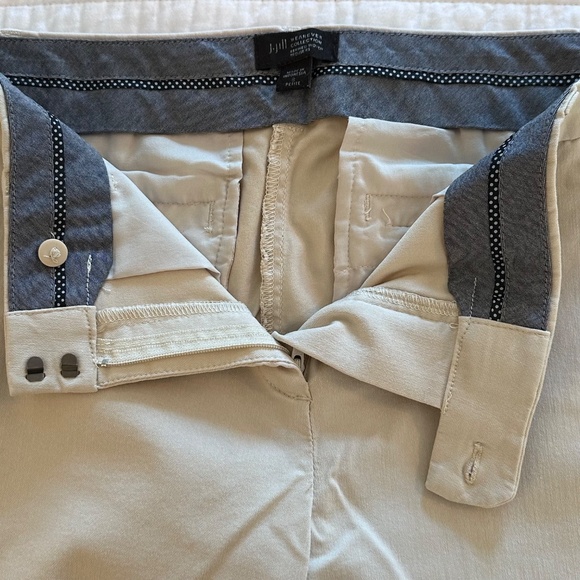 J. Jill Wearever Refined Woven Trouser Pant, Beige, Size 8 Petite - Picture 9 of 9